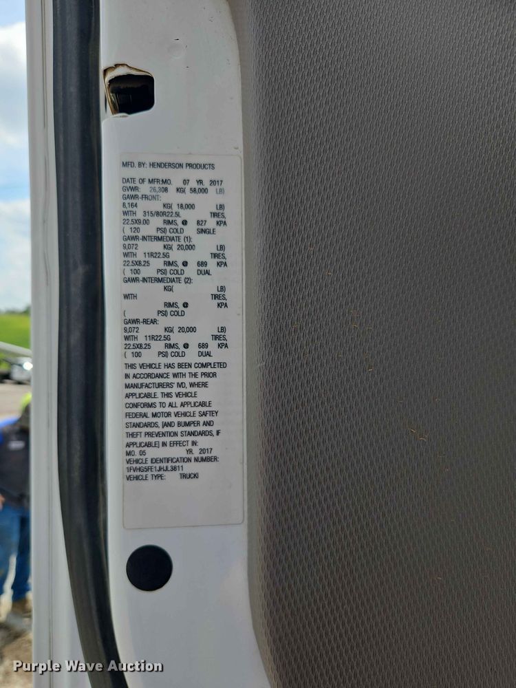 image for item EO7465 2018 Freightliner 108SD 