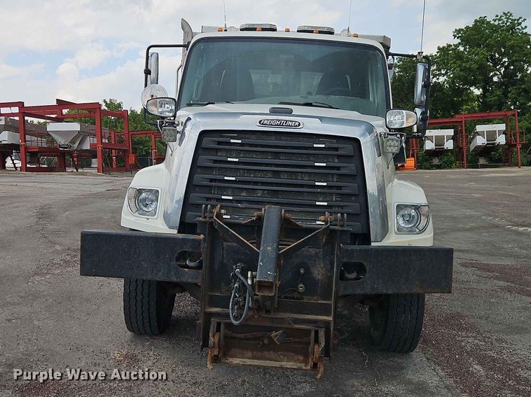 image for item EO7466 2018 Freightliner 108SD dump truck