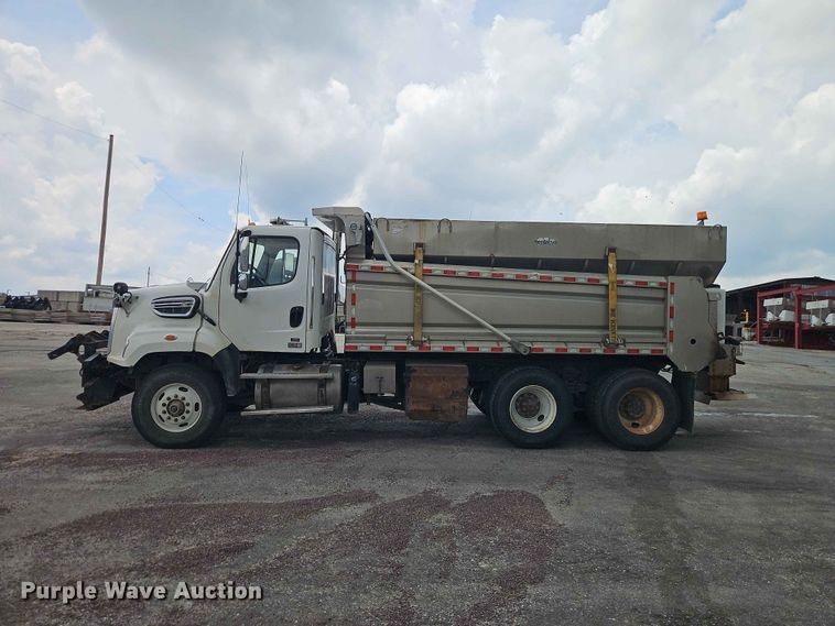 image for item EO7466 2018 Freightliner 108SD dump truck
