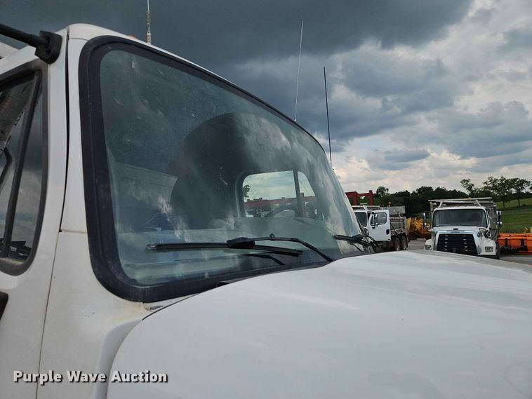 image for item EO7466 2018 Freightliner 108SD dump truck