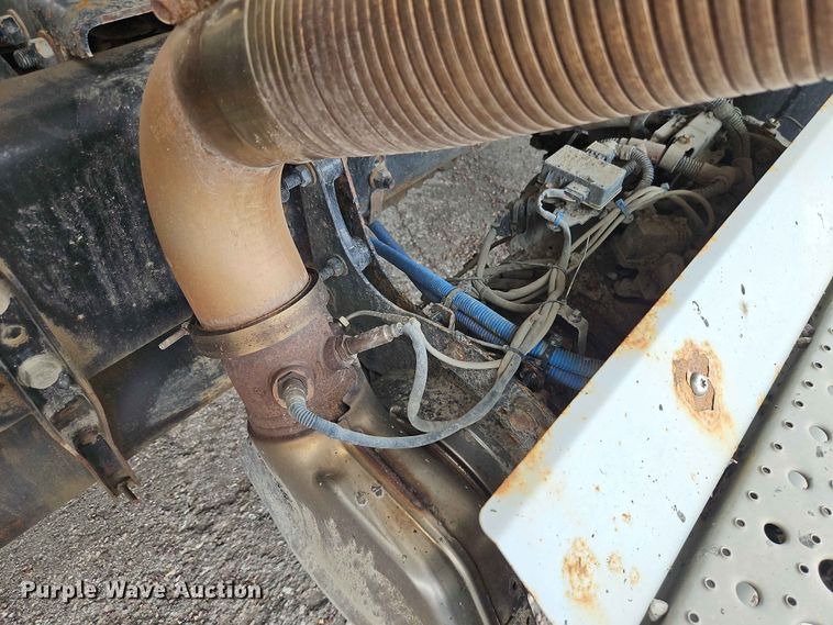 image for item EO7466 2018 Freightliner 108SD dump truck