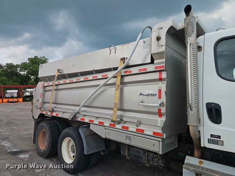 image for item EO7466 2018 Freightliner 108SD dump truck