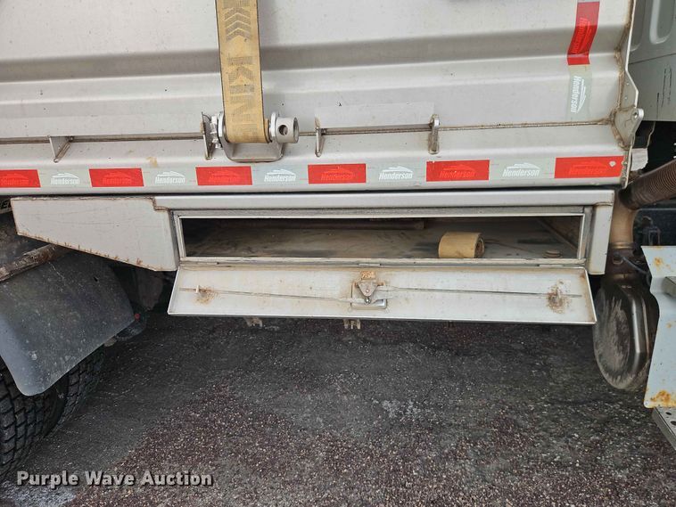 image for item EO7466 2018 Freightliner 108SD dump truck