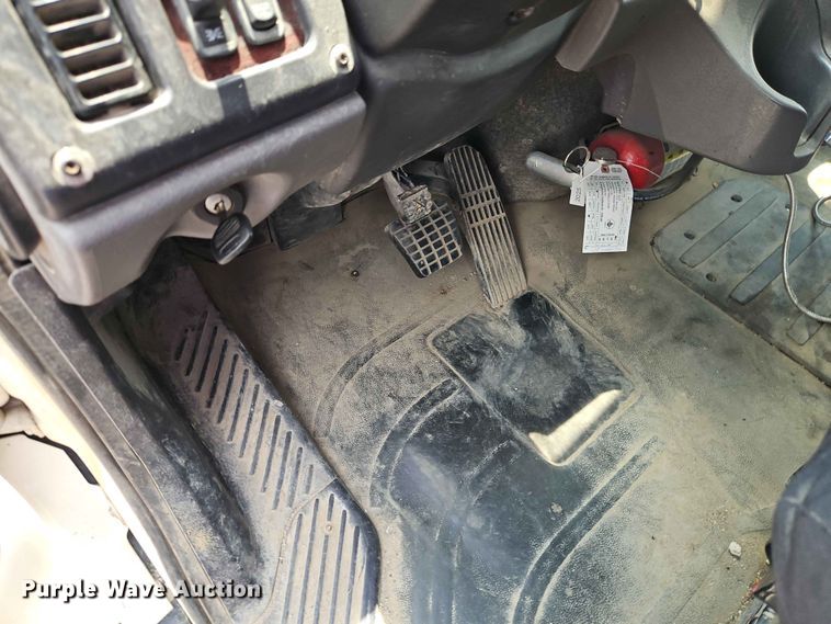 image for item EO7466 2018 Freightliner 108SD dump truck