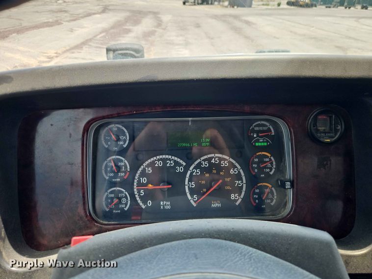 image for item EO7466 2018 Freightliner 108SD dump truck