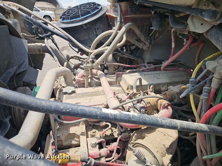 image for item EO7466 2018 Freightliner 108SD dump truck