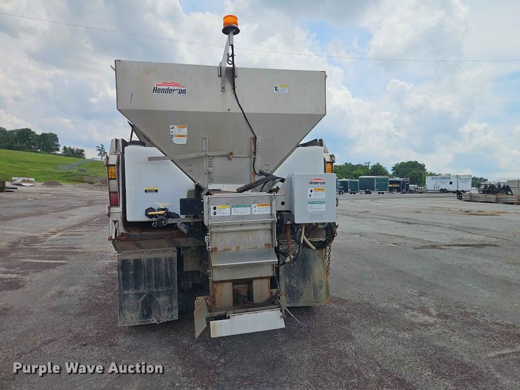 image for item EO7467 2018 Freightliner 108SD dump truck
