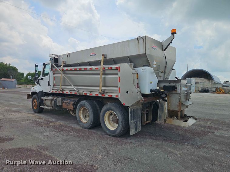 image for item EO7467 2018 Freightliner 108SD dump truck