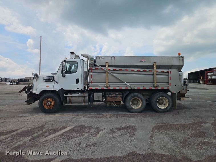 image for item EO7467 2018 Freightliner 108SD dump truck