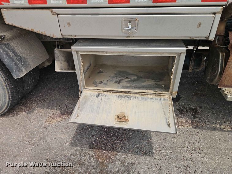 image for item EO7467 2018 Freightliner 108SD dump truck
