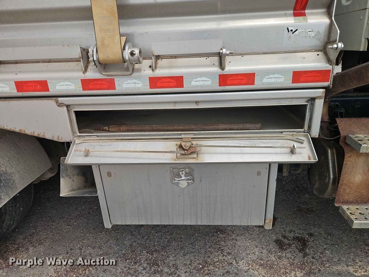 image for item EO7467 2018 Freightliner 108SD dump truck