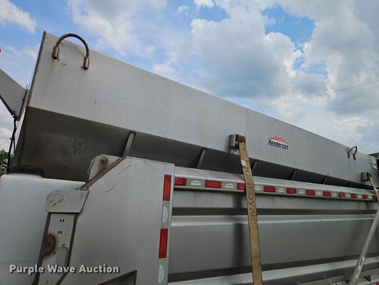 image for item EO7467 2018 Freightliner 108SD dump truck