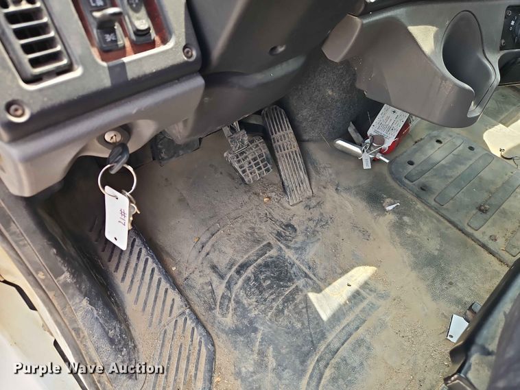 image for item EO7467 2018 Freightliner 108SD dump truck