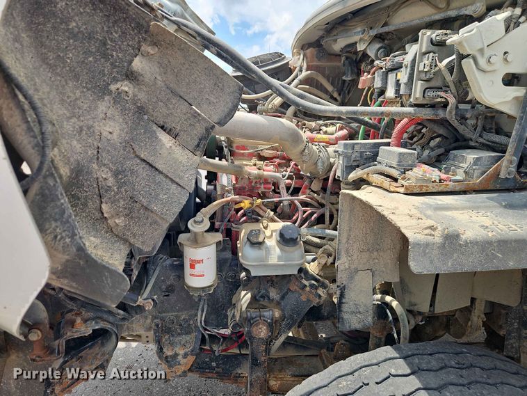 image for item EO7467 2018 Freightliner 108SD dump truck