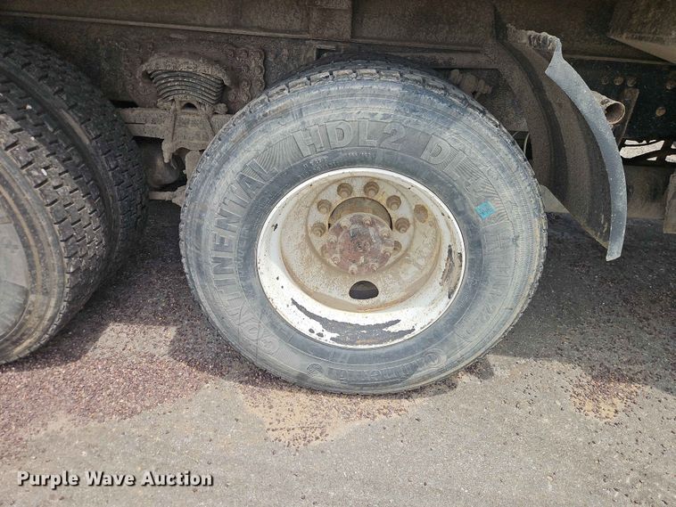 image for item EO7467 2018 Freightliner 108SD dump truck