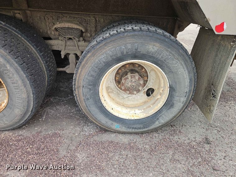 image for item EO7467 2018 Freightliner 108SD dump truck