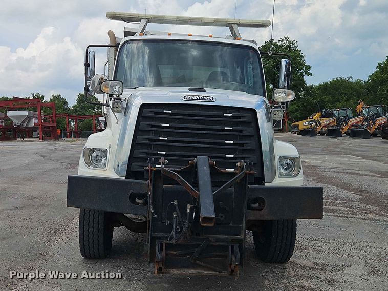 image for item EO7468 2018 Freightliner 108SD dump truck