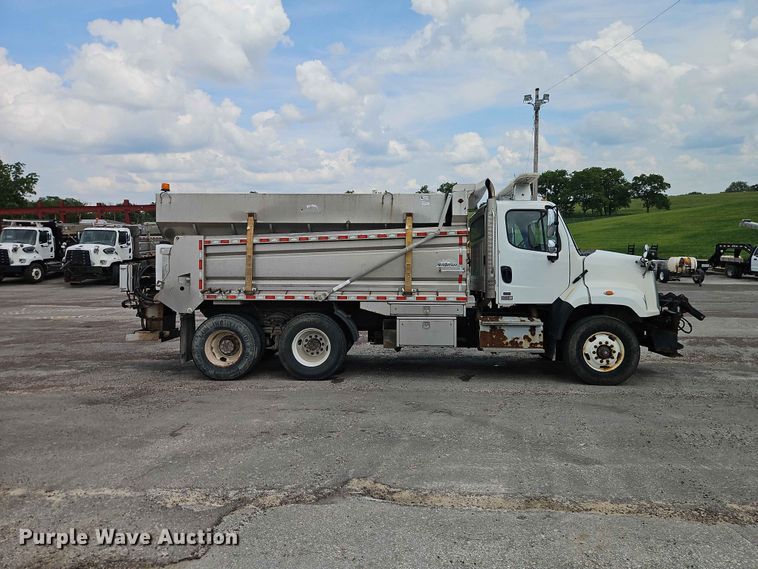 image for item EO7468 2018 Freightliner 108SD dump truck