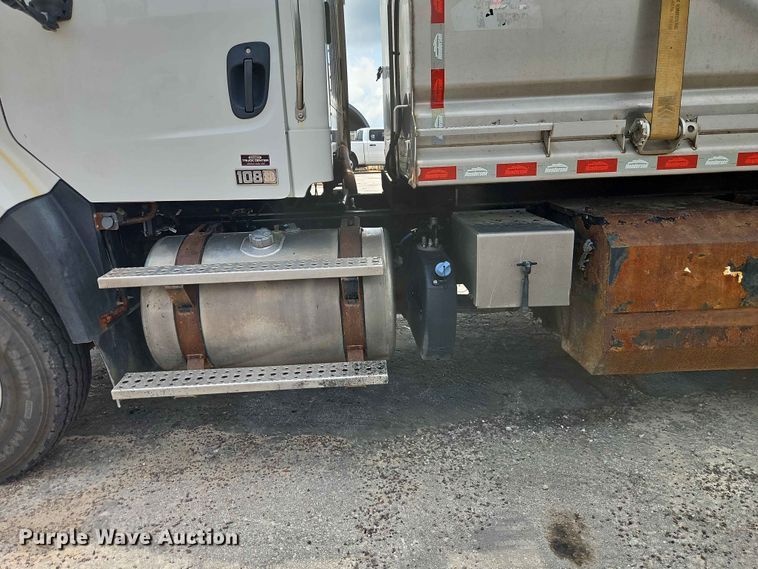 image for item EO7468 2018 Freightliner 108SD dump truck