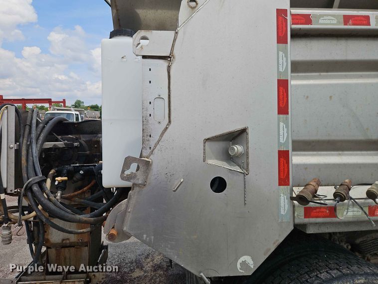 image for item EO7468 2018 Freightliner 108SD dump truck