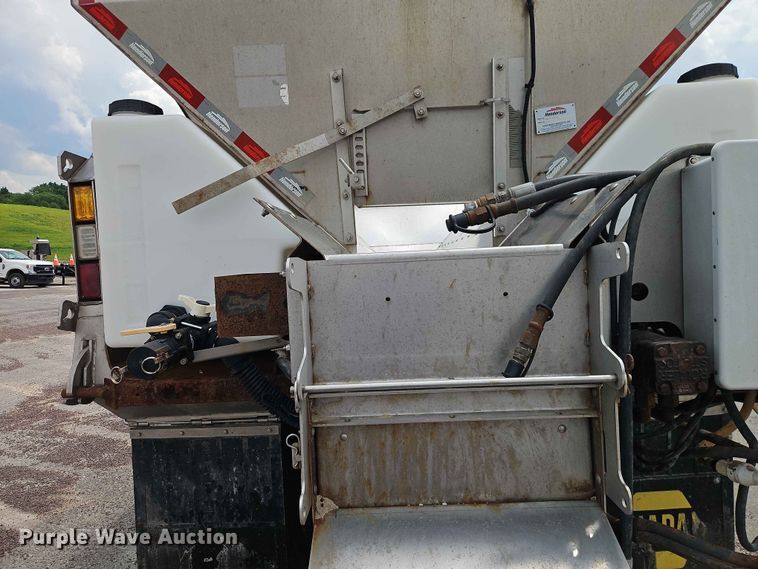 image for item EO7468 2018 Freightliner 108SD dump truck