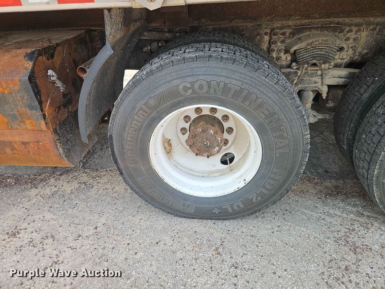 image for item EO7468 2018 Freightliner 108SD dump truck