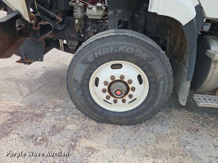 image for item EO7468 2018 Freightliner 108SD dump truck