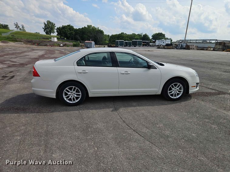 image for item EO7469 2011 Ford Fusion 