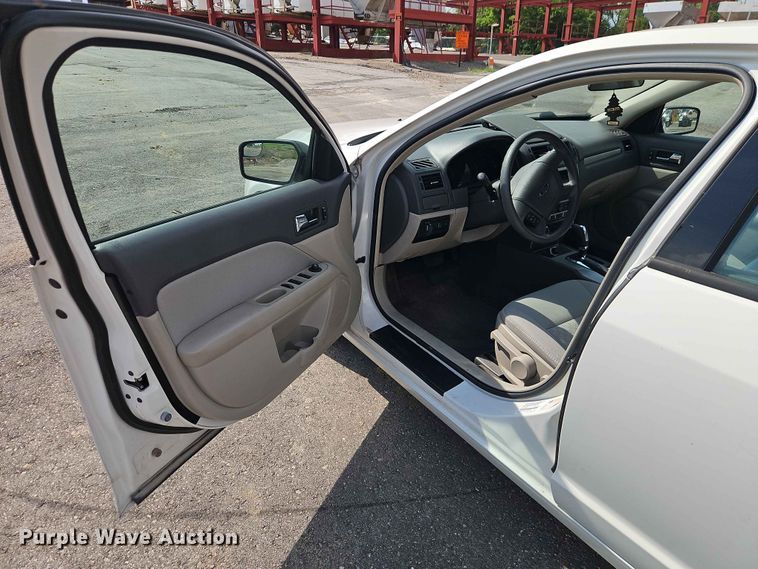 image for item EO7469 2011 Ford Fusion 