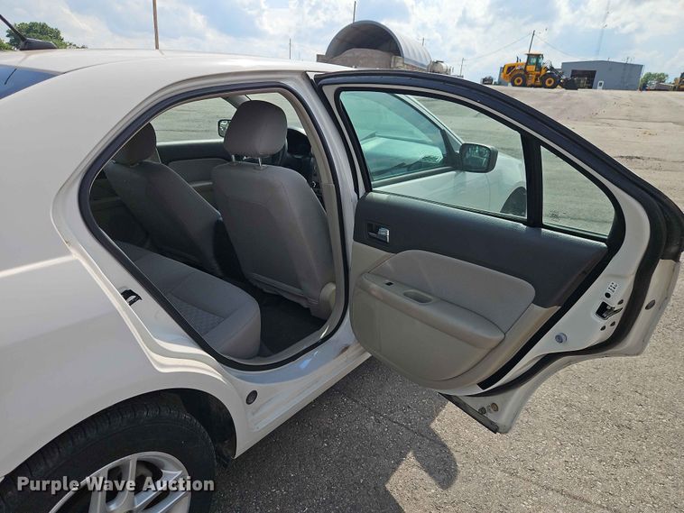image for item EO7469 2011 Ford Fusion 