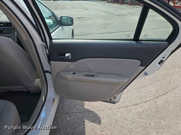 image for item EO7469 2011 Ford Fusion 