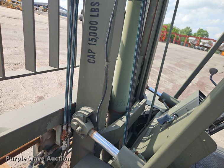 image for item EO7470 1983 Hyster H150F forklift
