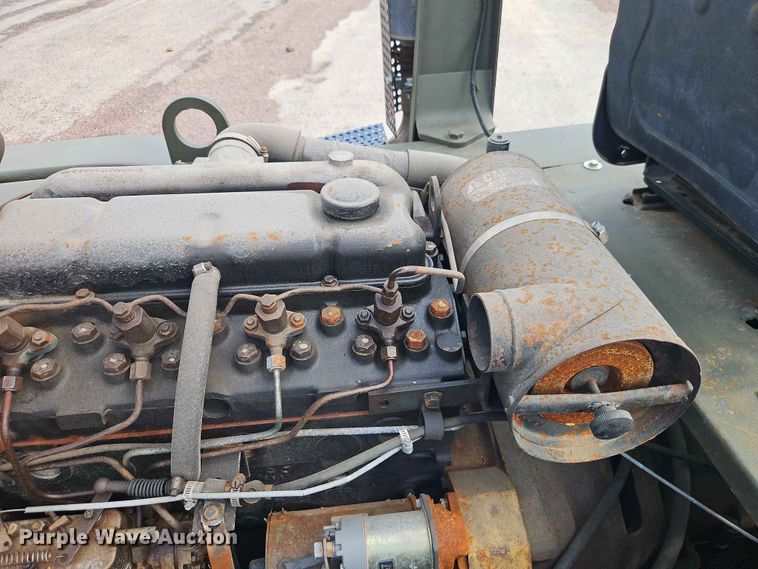 image for item EO7470 1983 Hyster H150F forklift