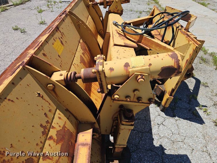 image for item EO8500 Henke 12' plow 