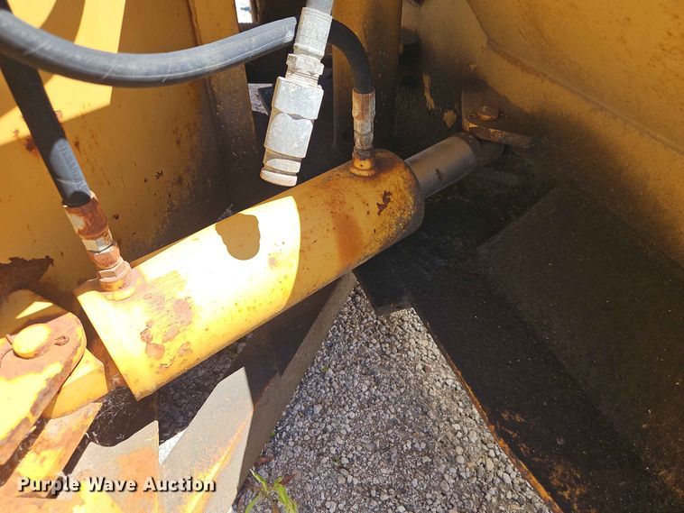 image for item EO8500 Henke 12' plow 