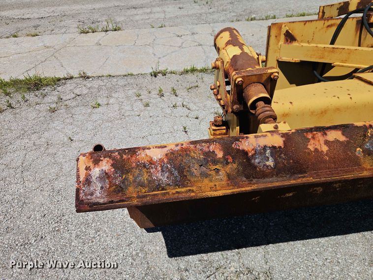image for item EO8500 Henke 12' plow 