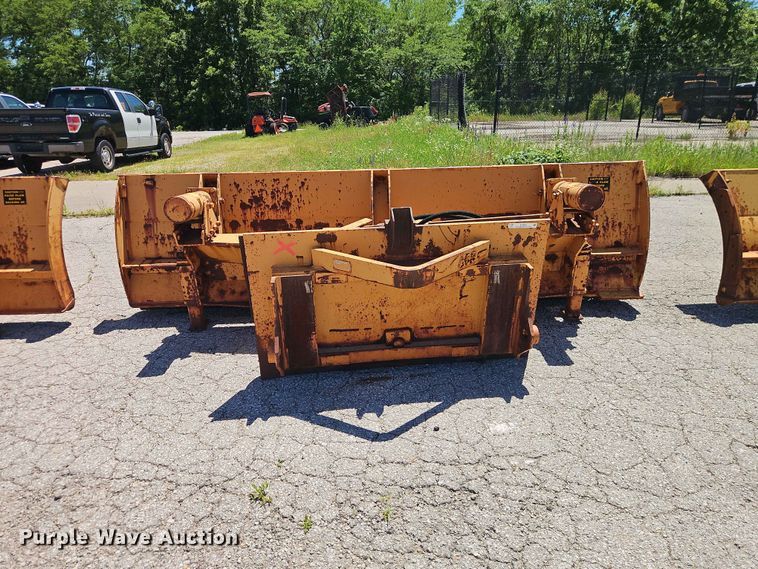 image for item EO8501 Henke 12' plow 