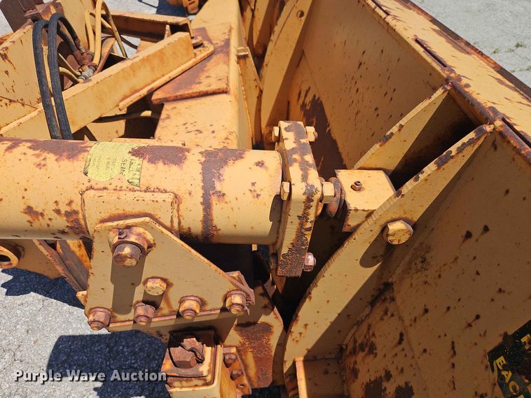 image for item EO8501 Henke 12' plow 
