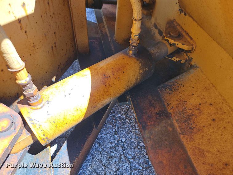 image for item EO8501 Henke 12' plow 