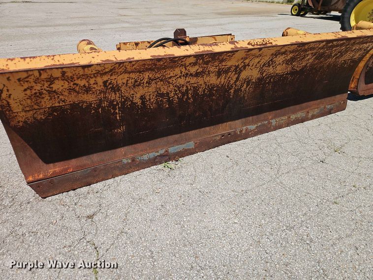 image for item EO8501 Henke 12' plow 