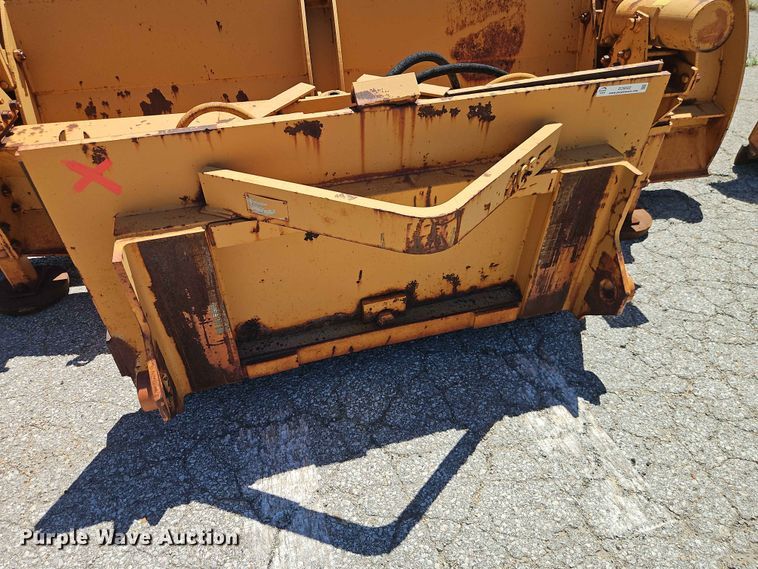image for item EO8502 Henke 12' plow