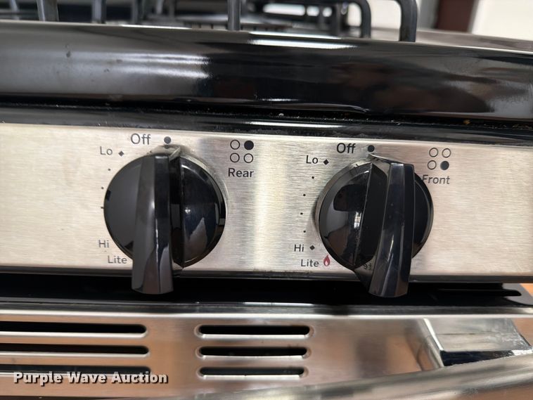 image for item EQ8022 General Electric JGBS6OREF1SS oven