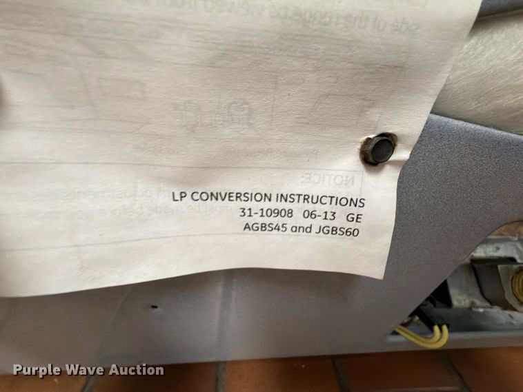 image for item EQ8022 General Electric JGBS6OREF1SS oven