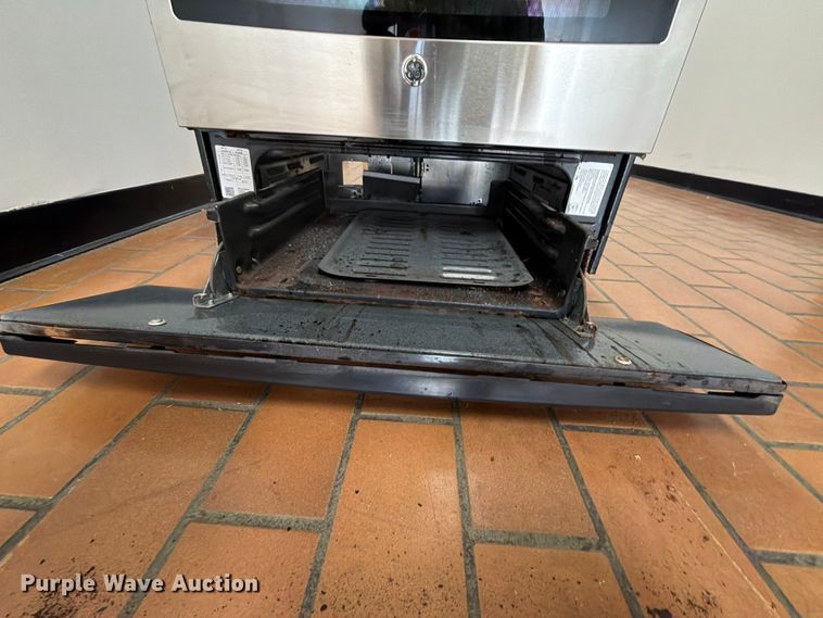 image for item EQ8022 General Electric JGBS6OREF1SS oven