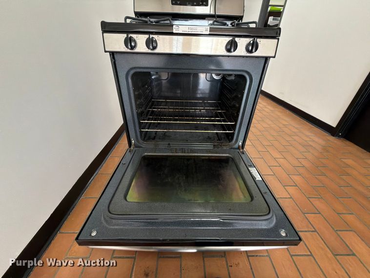 image for item EQ8022 General Electric JGBS6OREF1SS oven