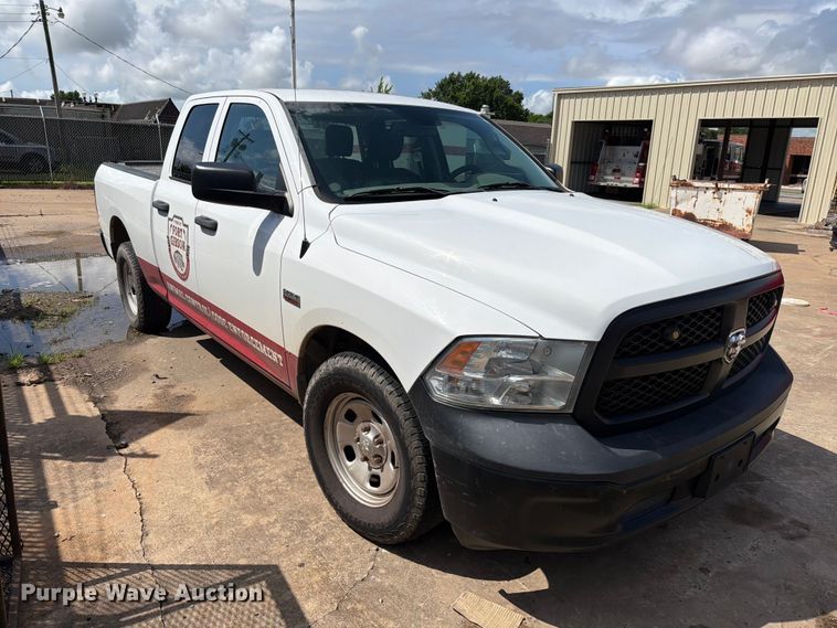 image for item EQ8023 2018 RAM 1500 Ext. Cab pickup truck