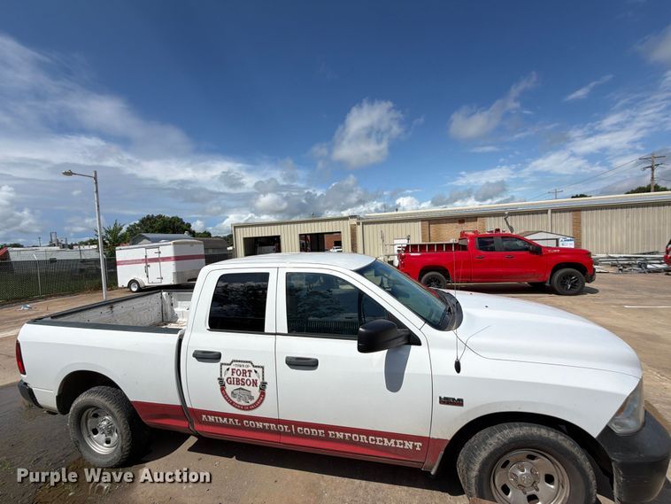 image for item EQ8023 2018 RAM 1500 Ext. Cab pickup truck