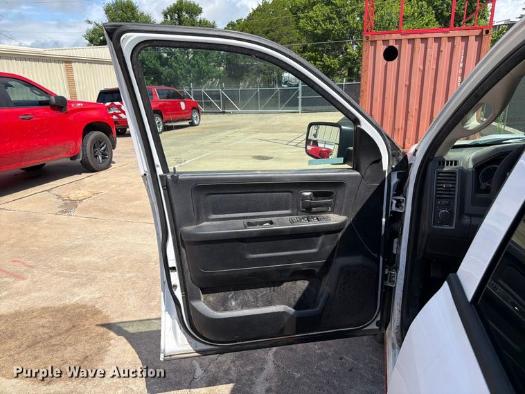 image for item EQ8023 2018 RAM 1500 Ext. Cab pickup truck