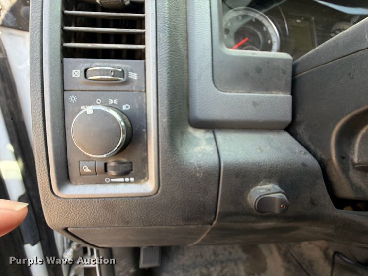 image for item EQ8023 2018 RAM 1500 Ext. Cab pickup truck