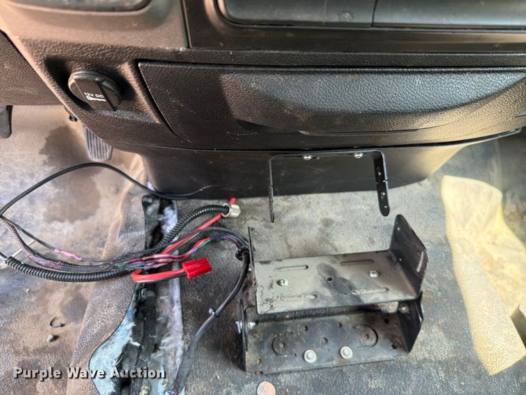 image for item EQ8023 2018 RAM 1500 Ext. Cab pickup truck